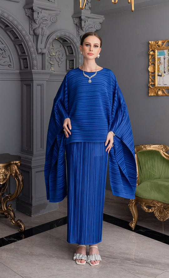 Miss Soleil Kurung in Royal Blue