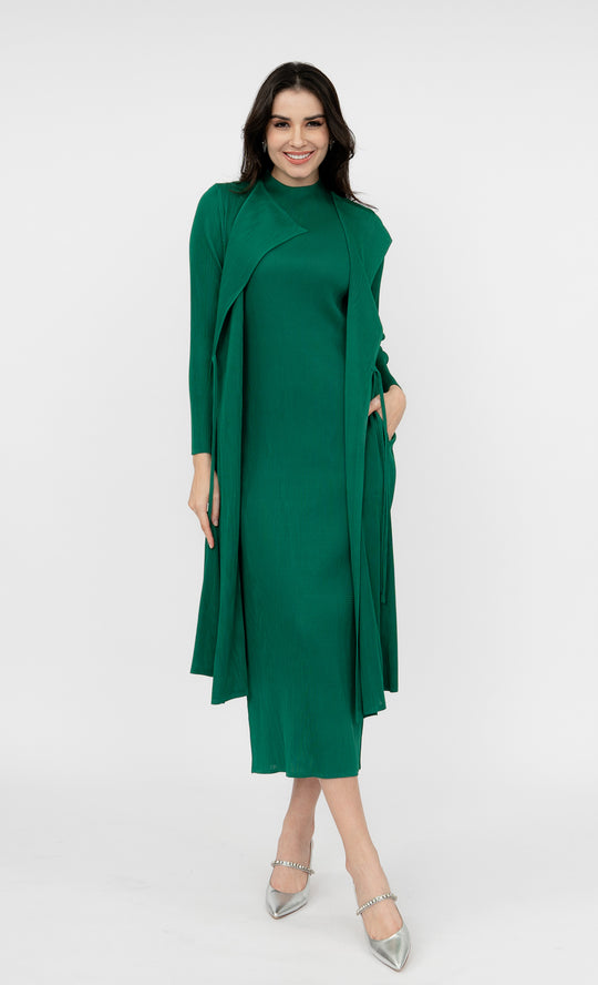 Miss Iconic Cardigan in Green Bee