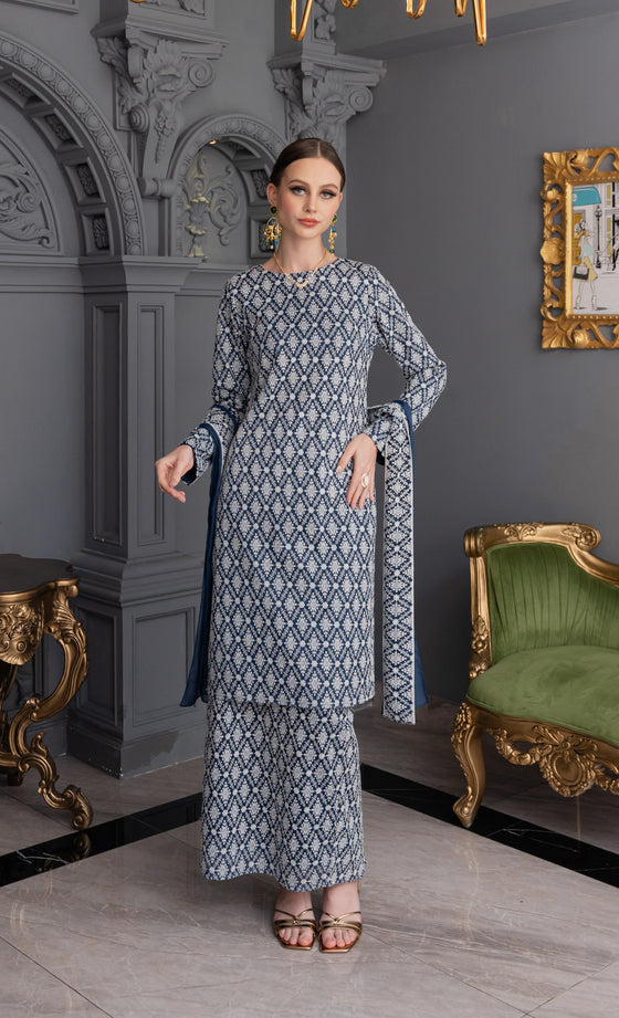 Reverie Kurung in Pageant Blue