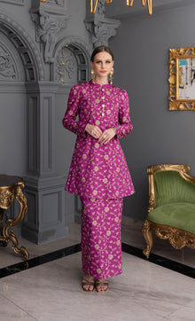  Luminous Kurung in Haze Magenta