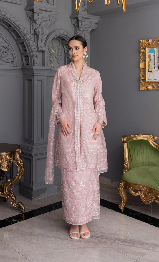 Grandeur Kebaya in Misty Pink