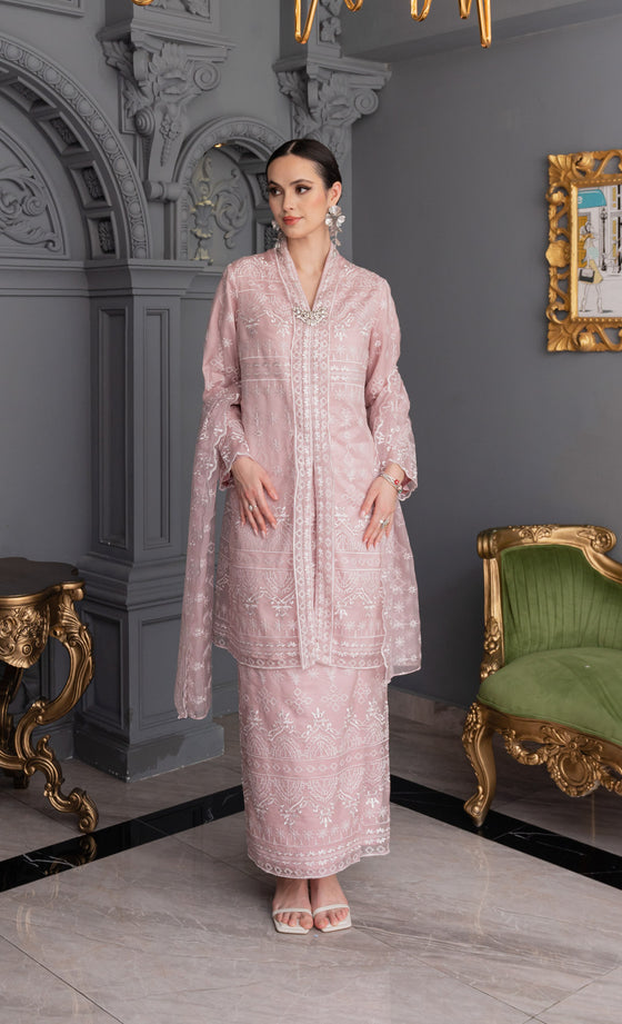 Grandeur Kebaya in Misty Pink