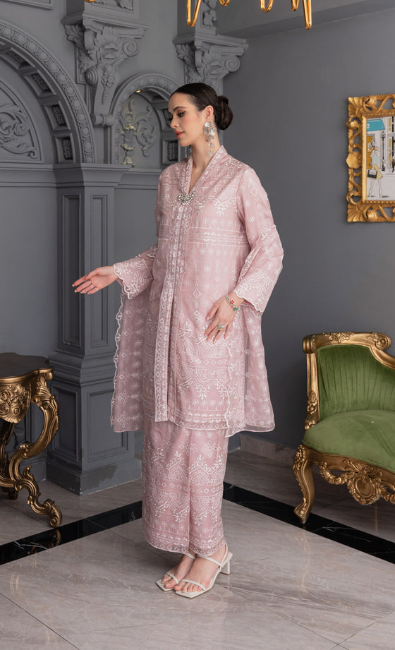 Grandeur Kebaya in Misty Pink