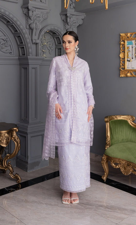 Grandeur Kebaya in Pale Lilac