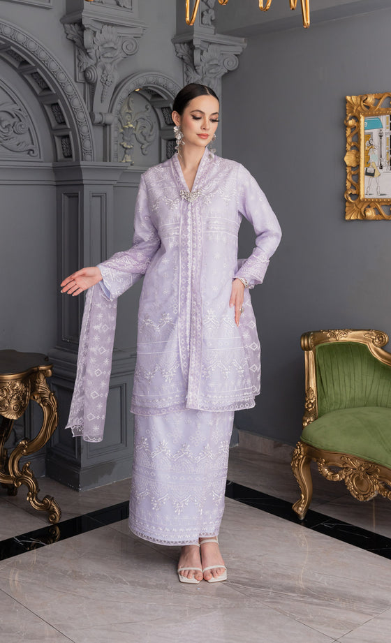 Grandeur Kebaya in Pale Lilac