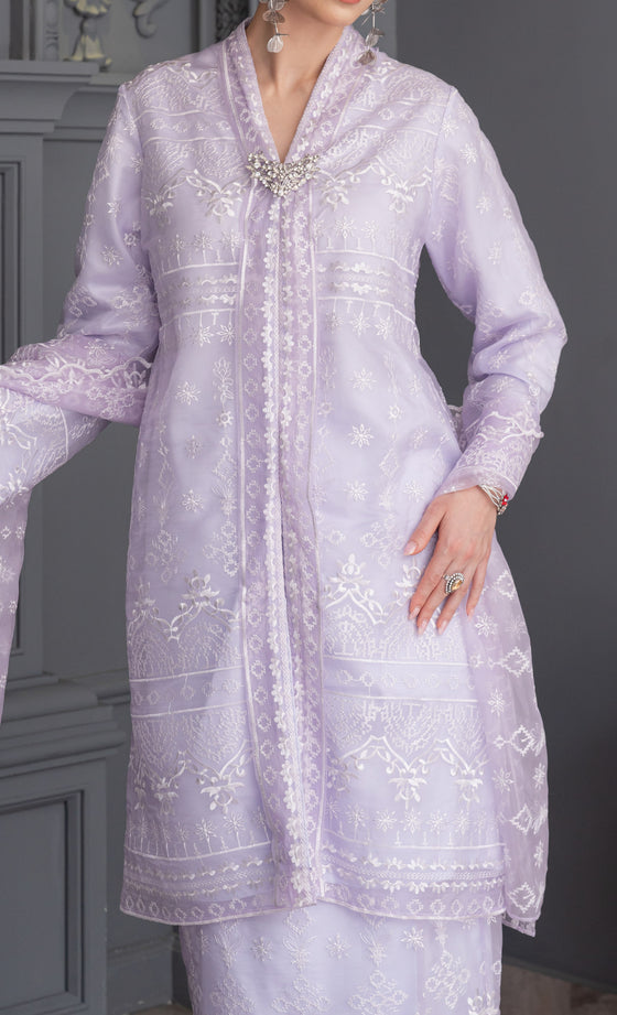 Grandeur Kebaya in Pale Lilac