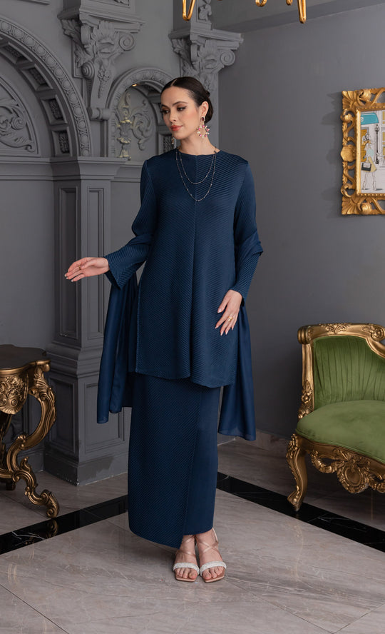 Miss Elevate Kurung in Yale Blue