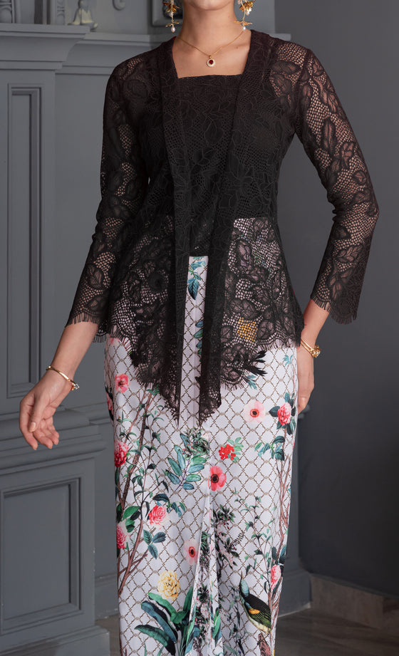 Relive Lace Kebaya in Black White