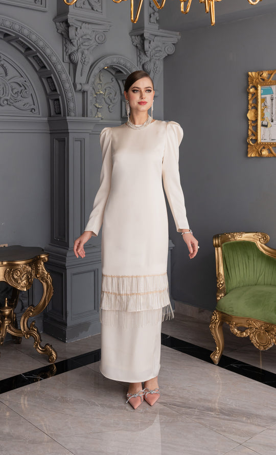 Lady Anne Kurung in Pristine Cream