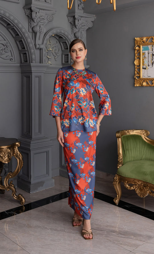 Petal Kurung Kedah in Tawny Blue
