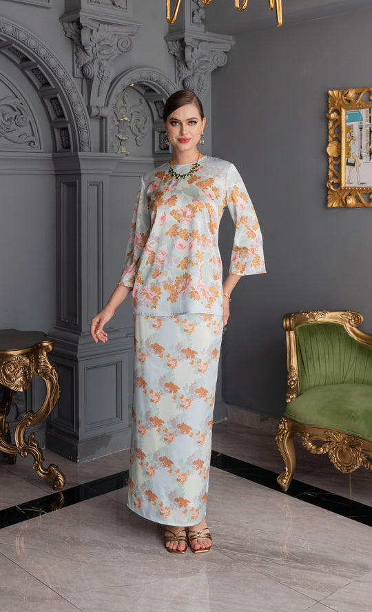 Petal Kurung Kedah in Autumn Green