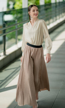  Miss Plush Top in Creme Brulee