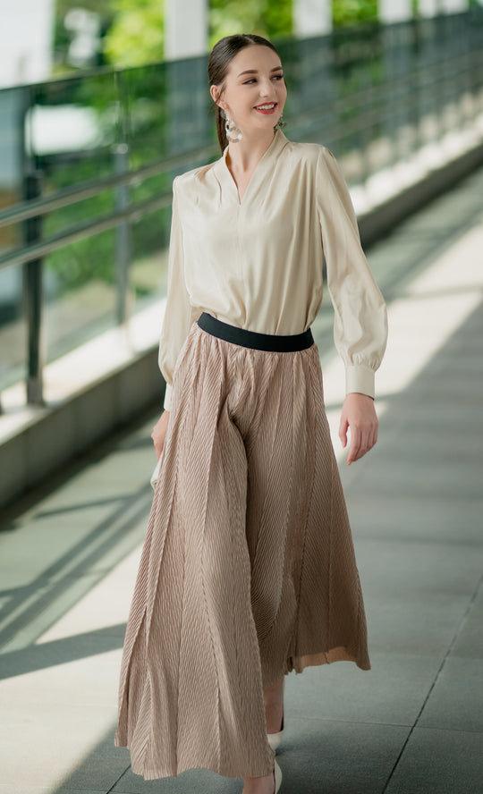 Miss Plush Top in Creme Brulee