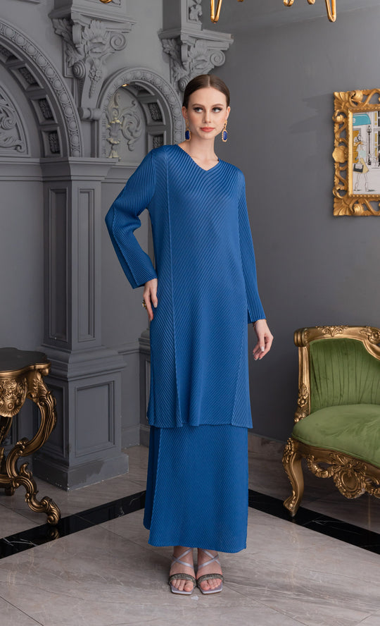 Miss Classy Kurung in Plissè Imperial Blue