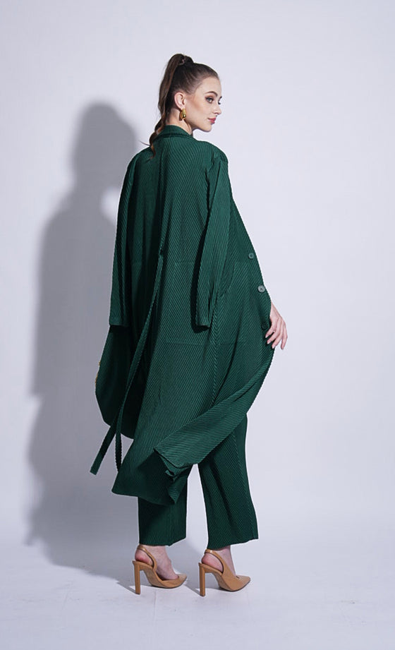 Miss Elevate Coat in Green Bee