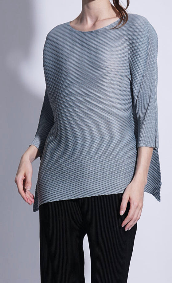 Miss Elevate Top in Ultimate Grey