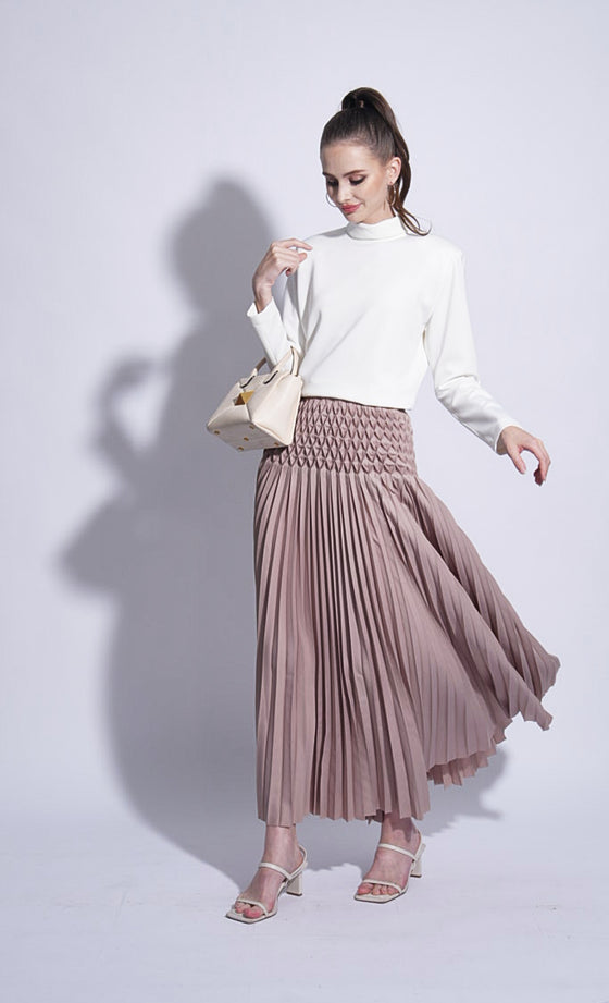 Miss Eminent Skirt in Light Taupe