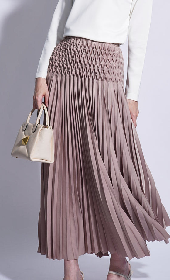 Miss Eminent Skirt in Light Taupe