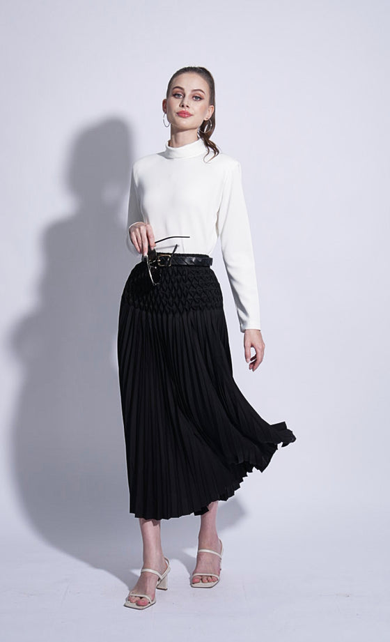 Miss Eminent Skirt in Jet Black