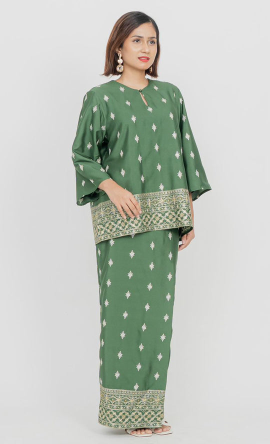 Regent Kurung Kedah in Pine Green