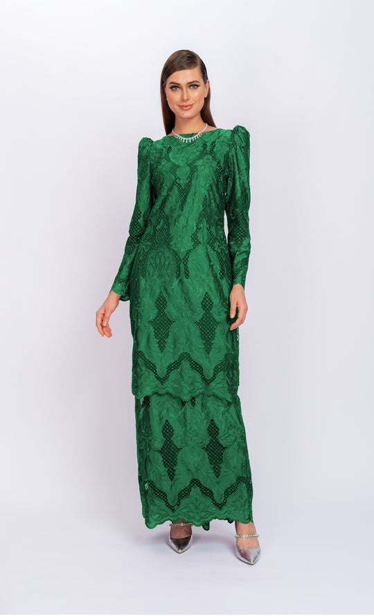 Poise Kurung in Green Bee