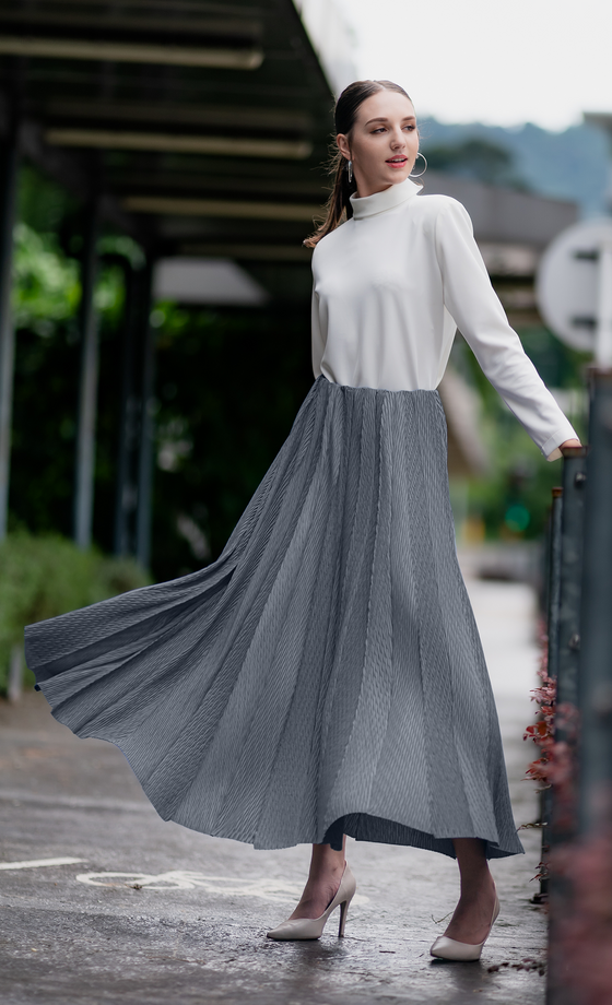 Miss Plush Skirt in Ultimate Grey