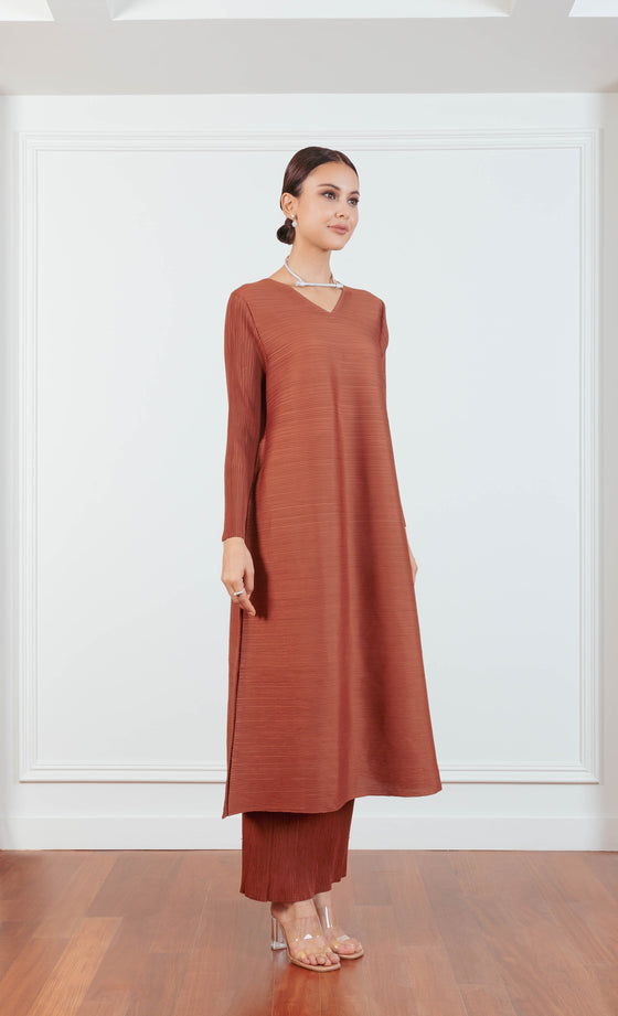Miss Classy Kurung in Brown