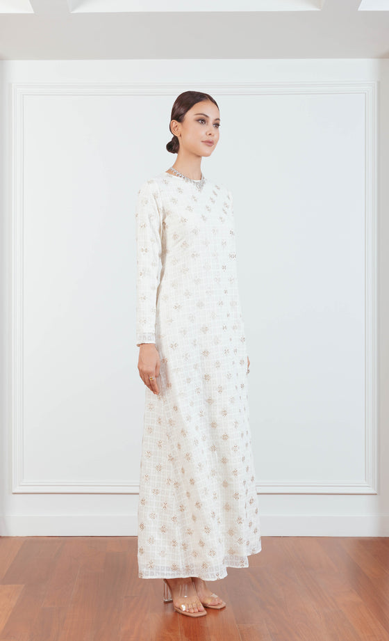 Regalia Embroidery Dress Cardigan in Ivory