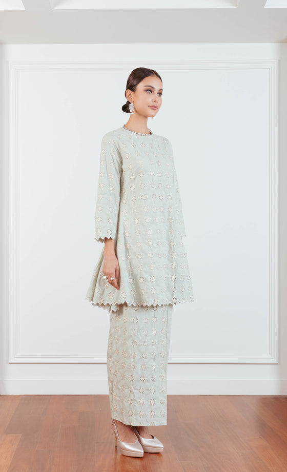 Reborn Kurung Riau in Green