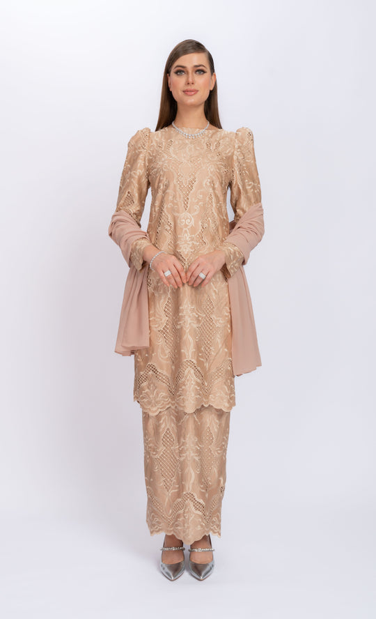 Poise Kurung in Hazelnut