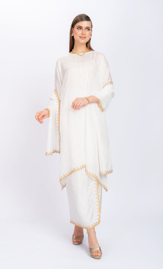 Miss Desire Kurung in Off White