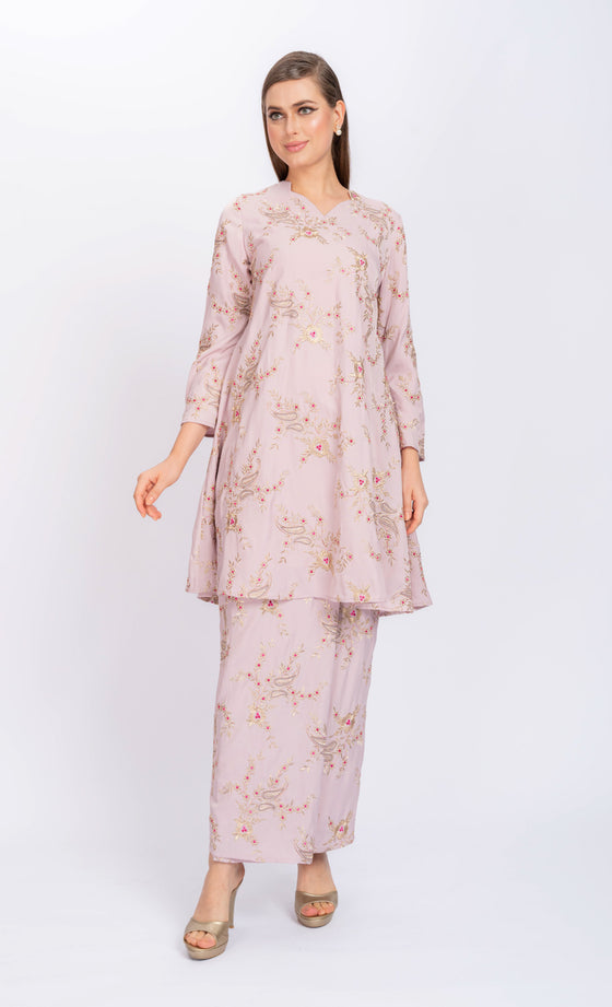 Modish Embroidery Kurung in Lilac