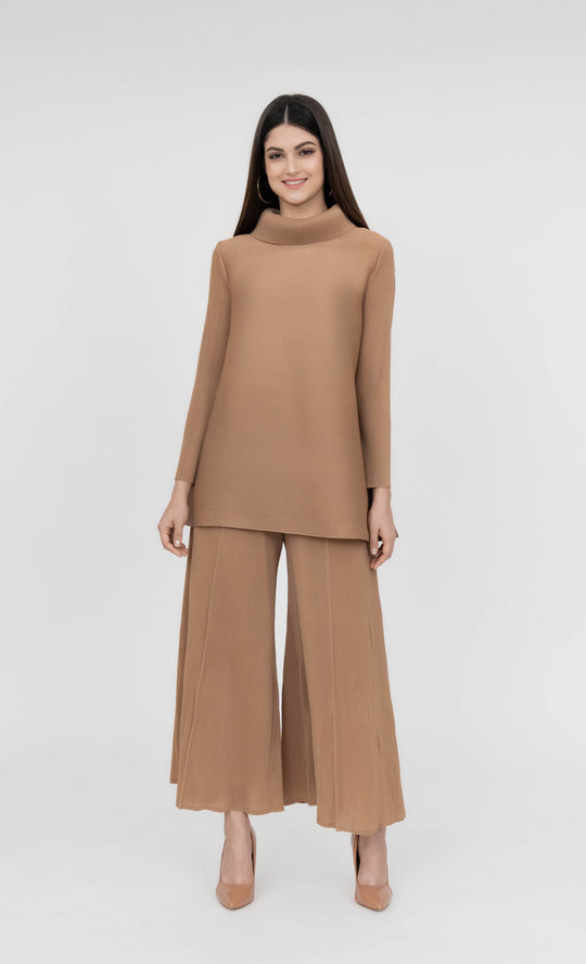 Miss Majestic Top in Hazelnut