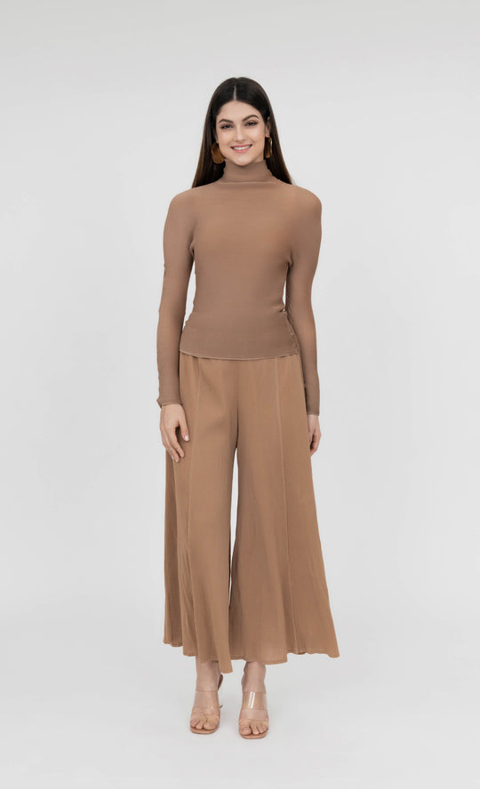 Miss Fine High Neck Top in Hazelnut