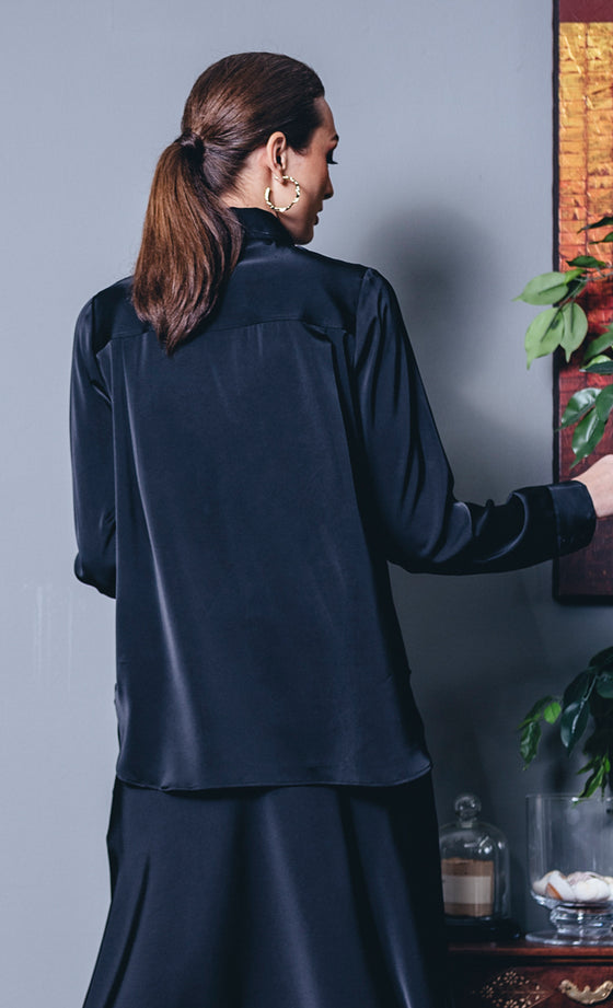 Daphne Satin Shirt In Black