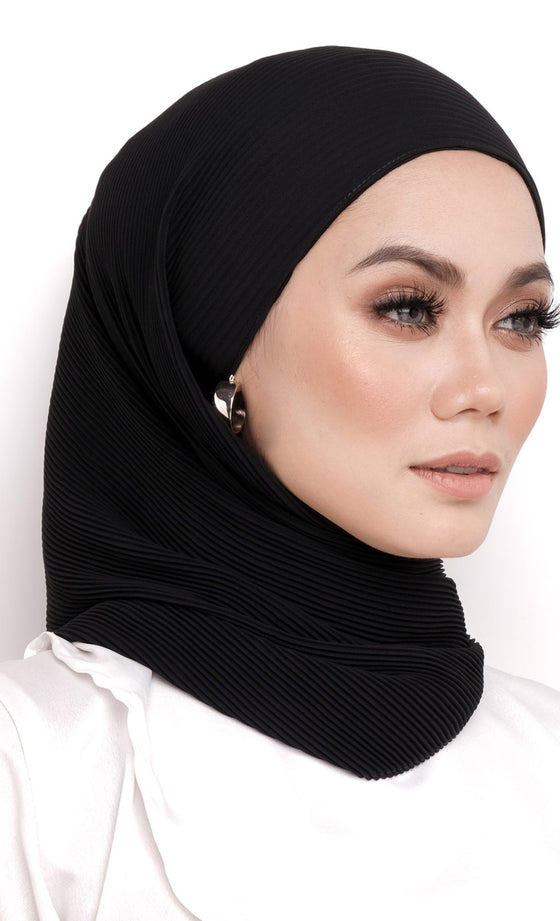 Instant Hijab Tamara Pleats Edition In Black