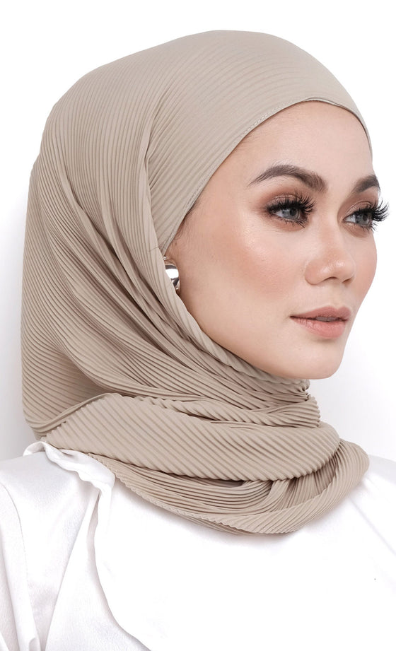 Instant Hijab Tamara Pleats Edition In Champagne