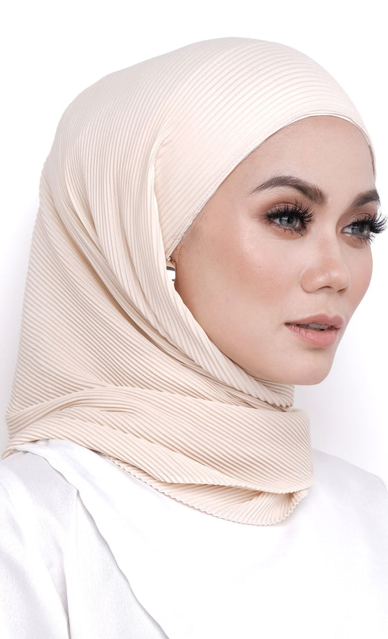 Instant Hijab Tamara Pleats Edition In Cream