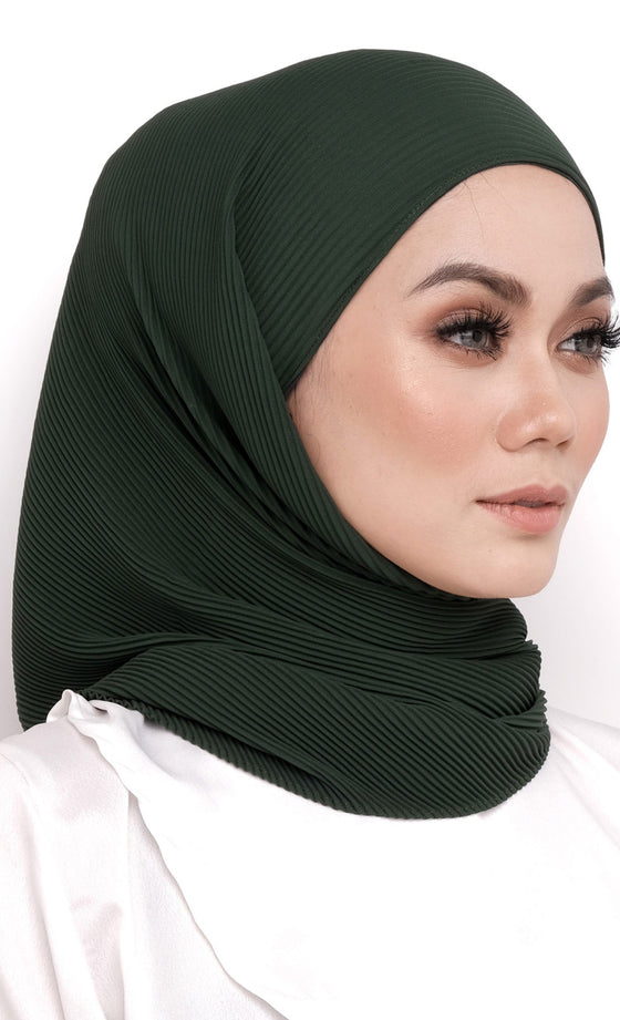 Instant Hijab Tamara Pleats Edition In Forest Green