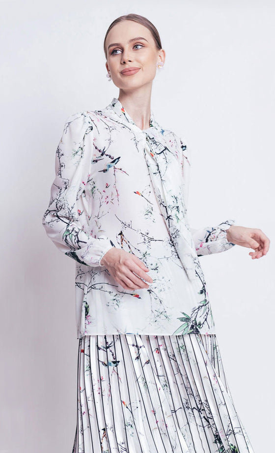 Laura Bow Top in White and Green