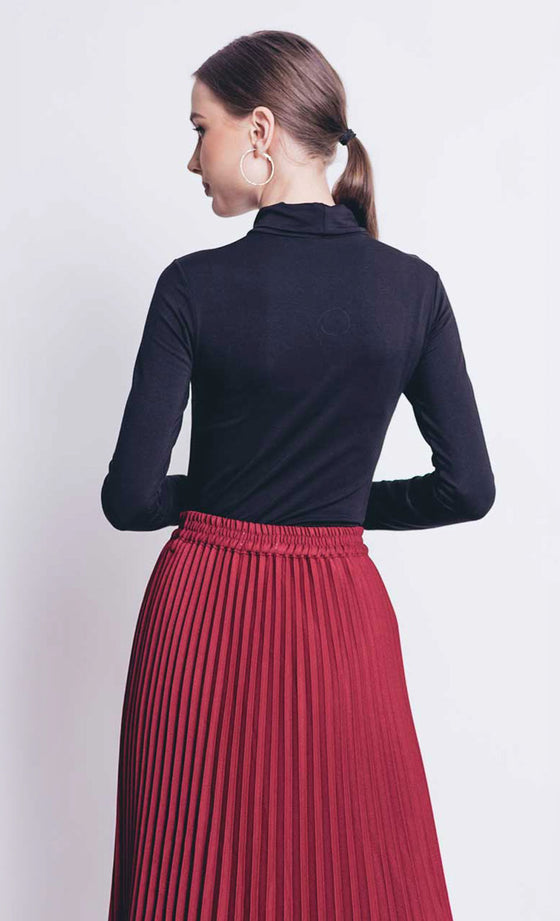 Olivia Pleated Skirt in Maroon