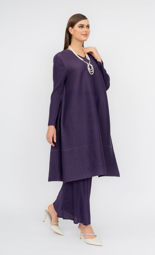 Miss Classy Kurung  in Indigo