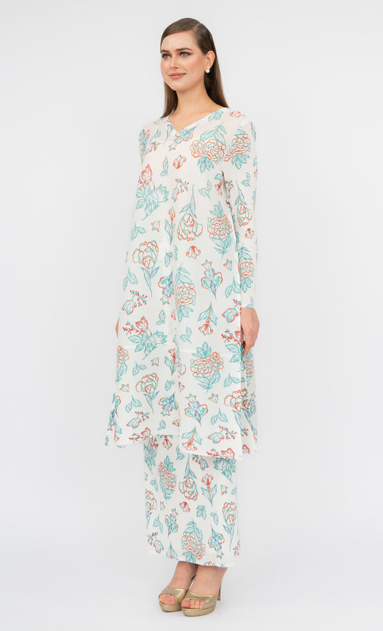 Miss Classy Kurung in Floral Turquoise