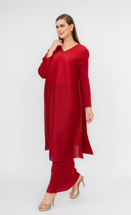 Miss Classy Kurung  in Red Dahlia