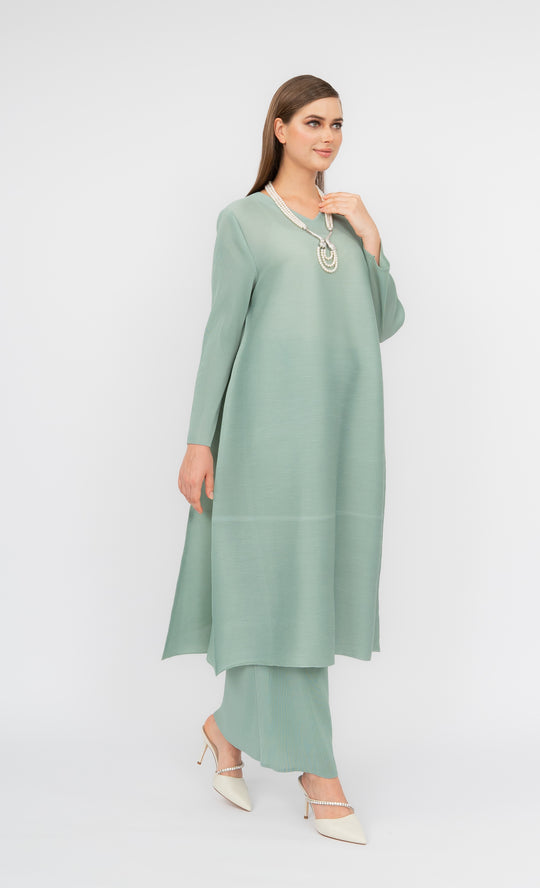 Miss Classy Kurung  in Frosty Green