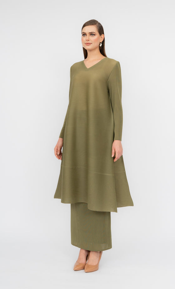 Miss Classy Kurung in Olive