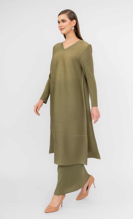Miss Classy Kurung in Olive