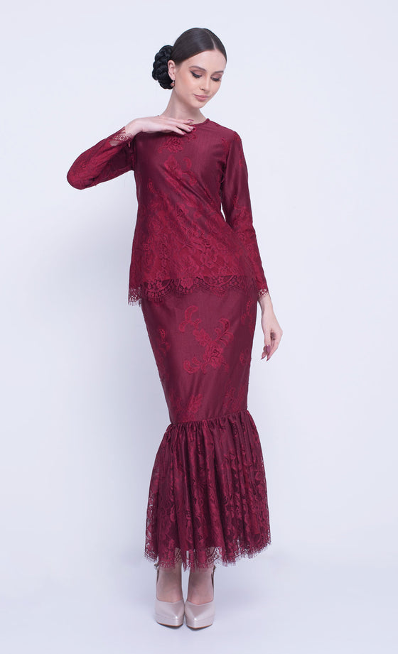Recharge Lace Kurung in Maroon