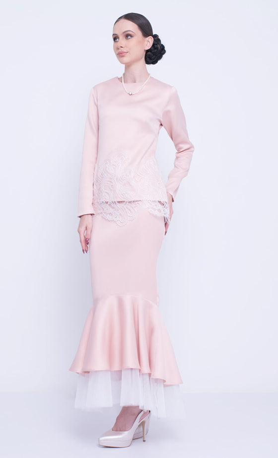 Recover Lace Kurung in Dusty Pink – LARNEY
