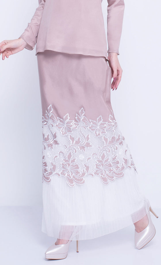 Refresh Embroidery Kurung in Carob